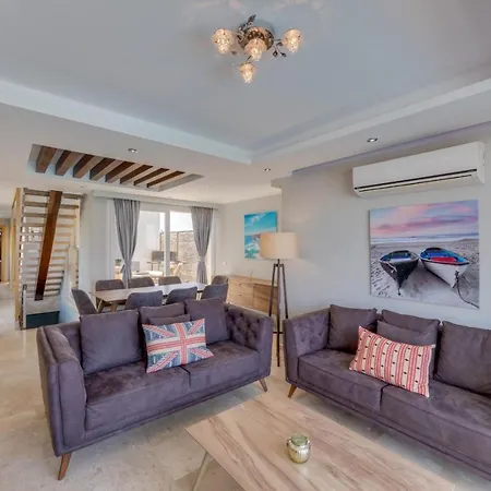 Sheetz Private Residences Villa *