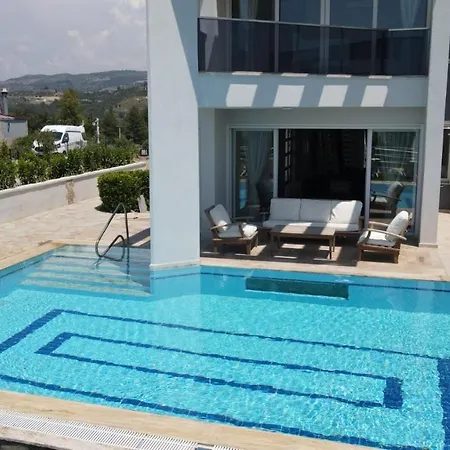 Villa Sheetz Private Residences