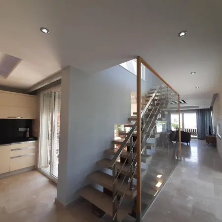 Sheetz Private Residences Villa *